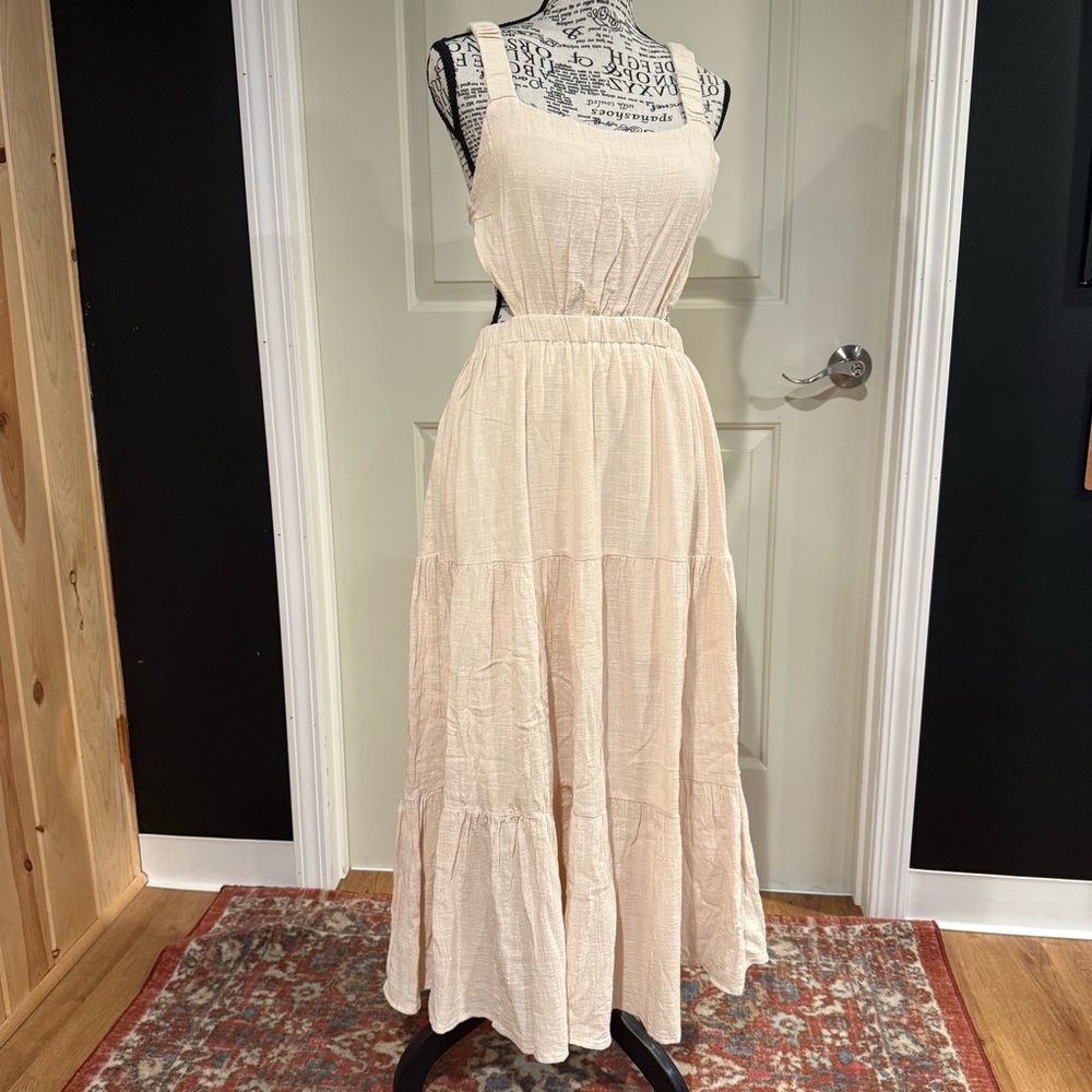 Backless maxi summer dress